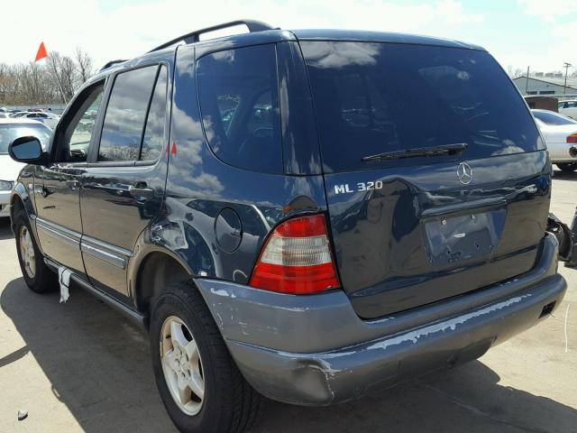 4JGAB54E9XA072171 - 1999 MERCEDES-BENZ ML 320 BLACK photo 3