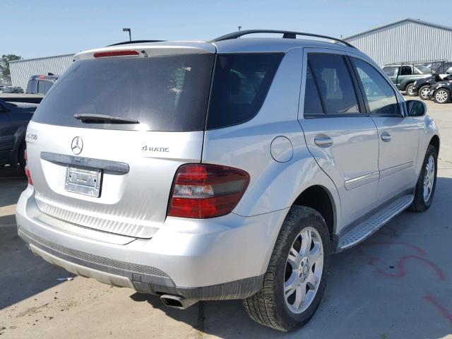 4JGBB86E98A366562 - 2008 MERCEDES-BENZ ML 350 SILVER photo 4