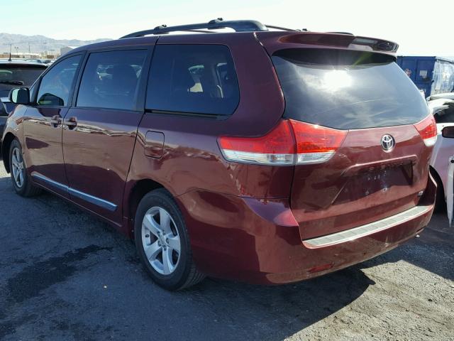 5TDKK3DC9ES431157 - 2014 TOYOTA SIENNA LE RED photo 3