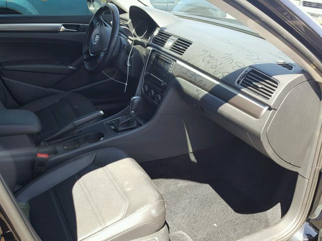 1VWDT7A38HC065244 - 2017 VOLKSWAGEN PASSAT R-L BLACK photo 5