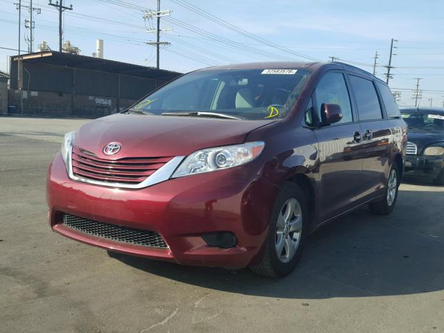 5TDKK3DC1GS725493 - 2016 TOYOTA SIENNA LE BURGUNDY photo 2