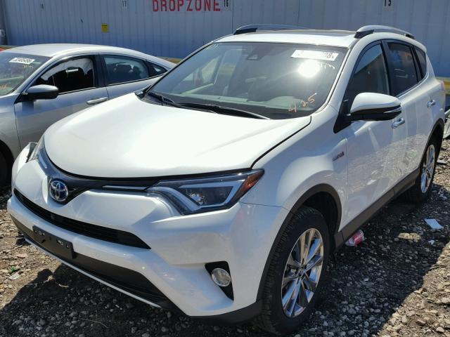 JTMDJREV6HD106089 - 2017 TOYOTA RAV4 HV LI WHITE photo 2