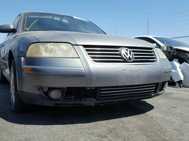 WVWRH63B21P267312 - 2001 VOLKSWAGEN PASSAT GLX 灰色 照片 9