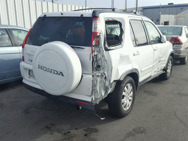 JHLRD78955C007302 - 2005 HONDA CR-V SE WHITE photo 4