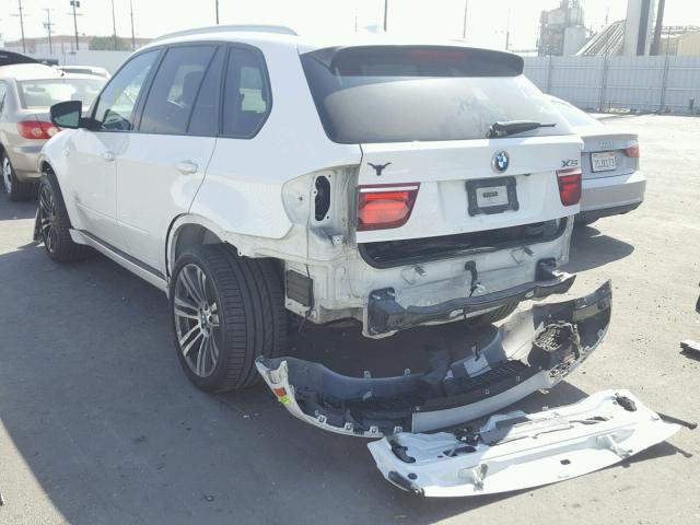 5UXZV8C55CL423169 - 2012 BMW X5 XDRIVE5 WHITE photo 3