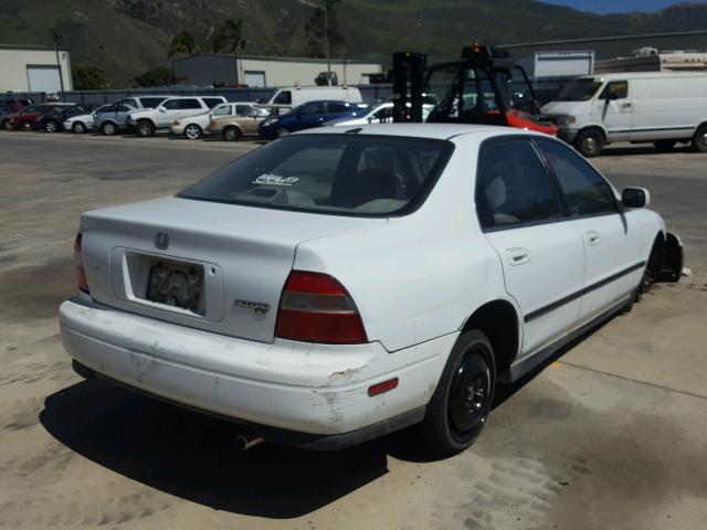 1HGCD563XSA127207 - 1995 HONDA ACCORD LX WHITE photo 4