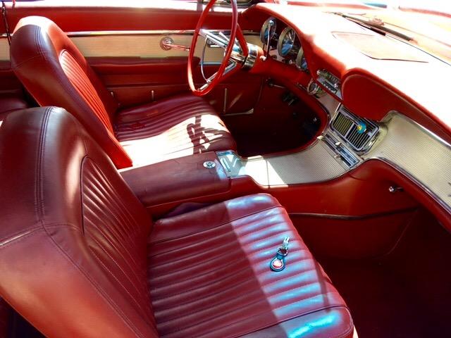 2Y83Z113296 - 1962 FORD T BIRD RED photo 5