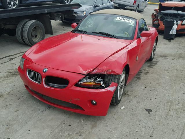 4USBT53434LU06297 - 2004 BMW Z4 3.0 RED photo 2