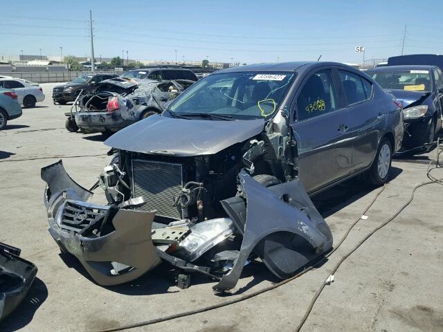 3N1CN7AP1FL955701 - 2015 NISSAN VERSA S GRAY photo 2