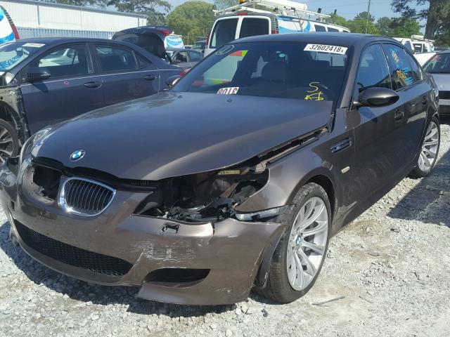 WBSNB93566B582588 - 2006 BMW M5 BROWN photo 2