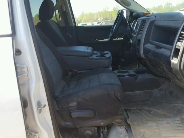 3C6UR5HL8FG668076 - 2015 RAM 2500 ST WHITE photo 5