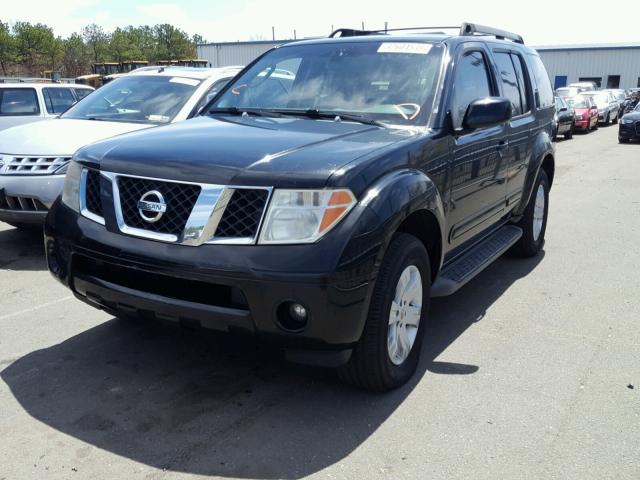 5N1AR18W45C704759 - 2005 NISSAN PATHFINDER BLACK photo 2