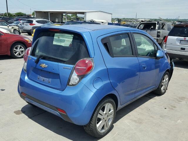 KL8CD6S97EC407716 - 2014 CHEVROLET SPARK 1LT BLUE photo 4