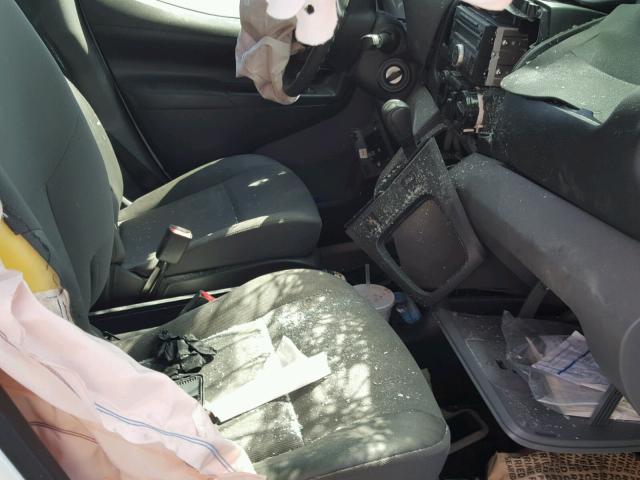 3N63M0YN2HK714540 - 2017 CHEVROLET CITY EXPRE WHITE photo 5