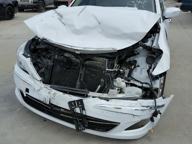 KMHGC4DD4EU261797 - 2014 HYUNDAI GENESIS 3. WHITE photo 9