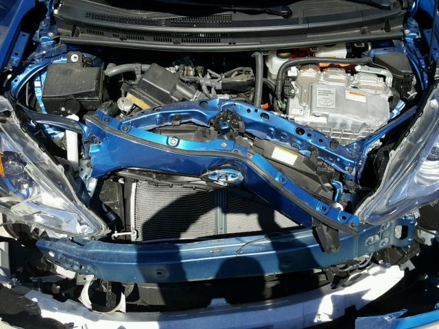 JTDKDTB38G1137634 - 2016 TOYOTA PRIUS C BLUE photo 7