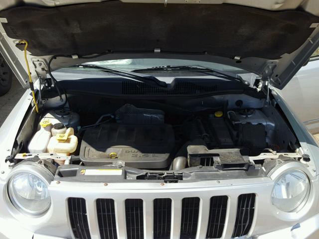 1J4NT4FB7AD575827 - 2010 JEEP COMPASS SP SILVER photo 7