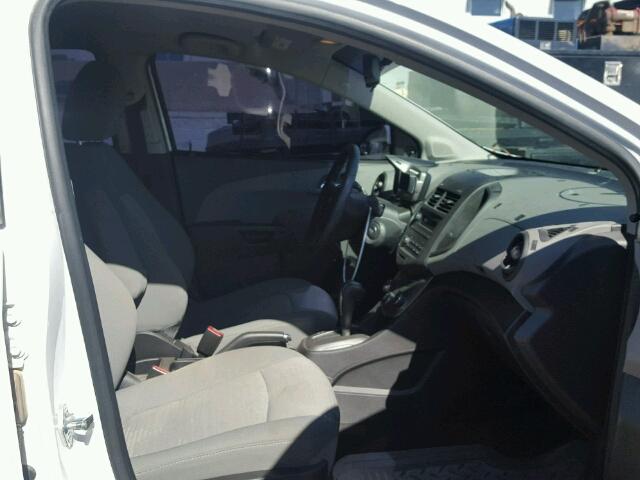 1G1JA6SH6C4136792 - 2012 CHEVROLET SONIC LS 白色 照片 5