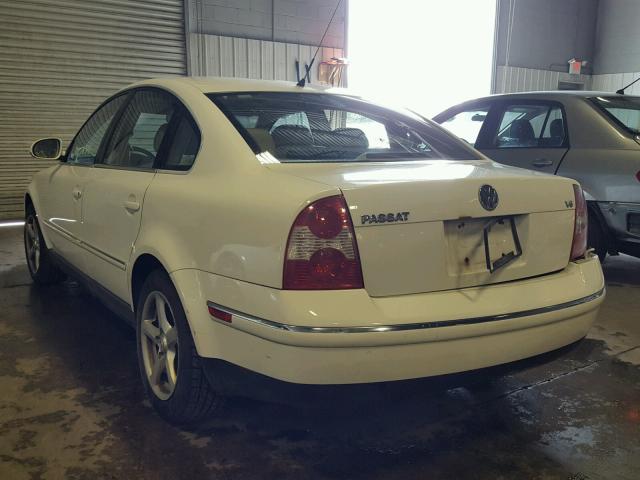 WVWRU63B35P009155 - 2005 VOLKSWAGEN PASSAT GLX 白色 照片 3