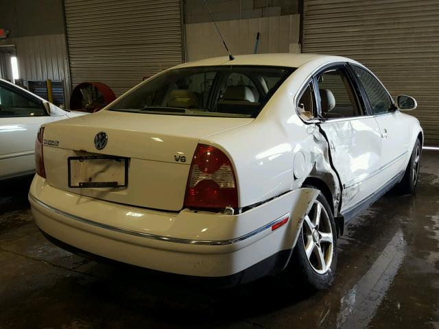 WVWRU63B35P009155 - 2005 VOLKSWAGEN PASSAT GLX 白色 照片 4