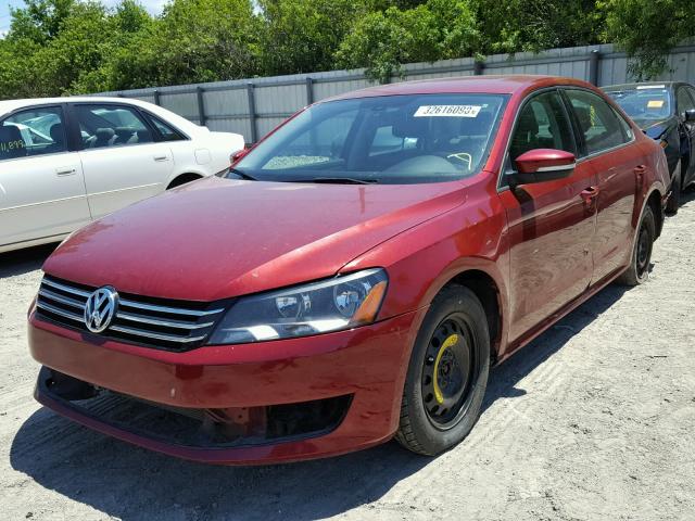 1VWAT7A31FC014300 - 2015 VOLKSWAGEN PASSAT S RED photo 2