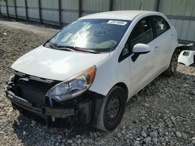 KNADN5A3XD6239760 - 2013 KIA RIO EX WHITE photo 2