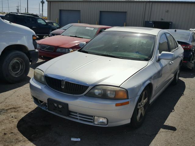1LNHM87AXYY846889 - 2000 LINCOLN LS 银色 照片 2