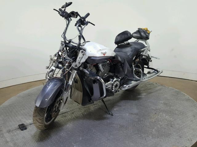 5VPTW36N1G3055812 - 2016 VICTORY MOTORCYCLES CROSS COUN TWO TONE photo 4