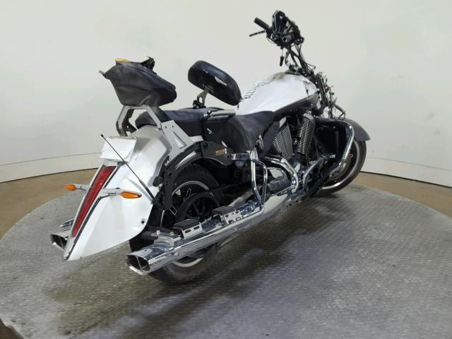 5VPTW36N1G3055812 - 2016 VICTORY MOTORCYCLES CROSS COUN TWO TONE photo 8