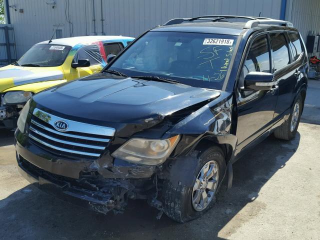 KNDJJ741695028723 - 2009 KIA BORREGO LX BLACK photo 2