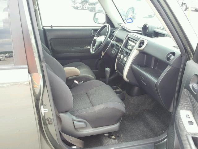 JTLKT324464037821 - 2006 TOYOTA SCION XB GREEN photo 5