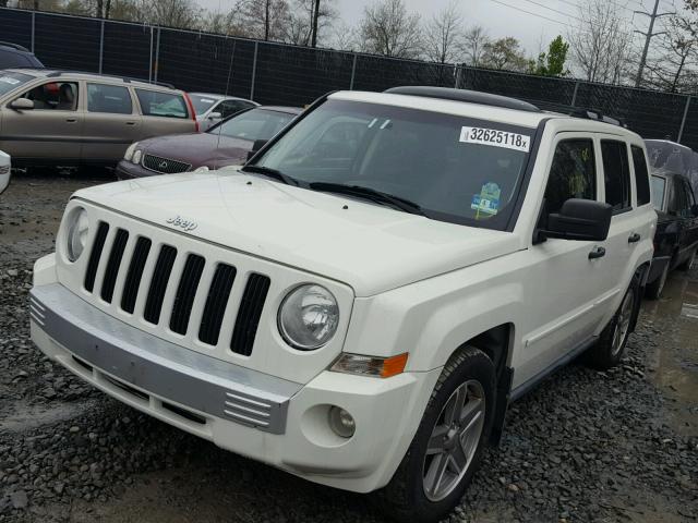 1J8FF48W97D286208 - 2007 JEEP PATRIOT LI WHITE photo 2