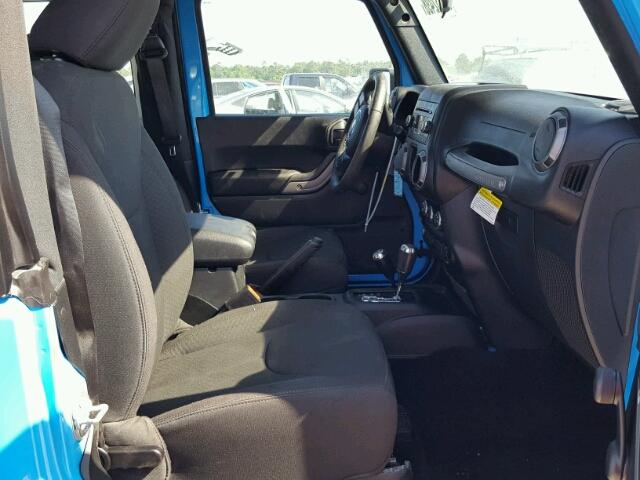 1C4AJWAG4HL678826 - 2017 JEEP WRANGLER S BLUE photo 5