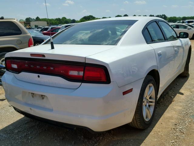 2B3CL1CG2BH565403 - 2011 DODGE CHARGER PO WHITE photo 4