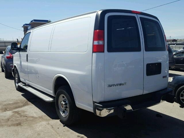 1GTW7AFFXH1911112 - 2017 GMC SAVANA G25 WHITE photo 3