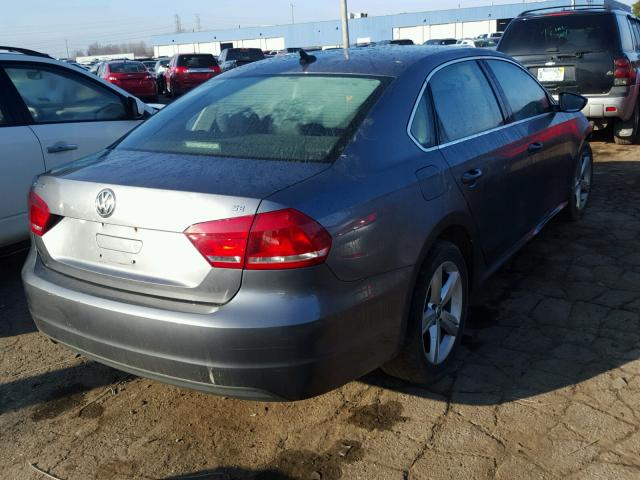 1VWBH7A3XCC049208 - 2012 VOLKSWAGEN PASSAT SE GRAY photo 4