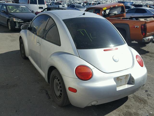 3VWCK21C72M460412 - 2002 VOLKSWAGEN NEW BEETLE 银色 照片 3