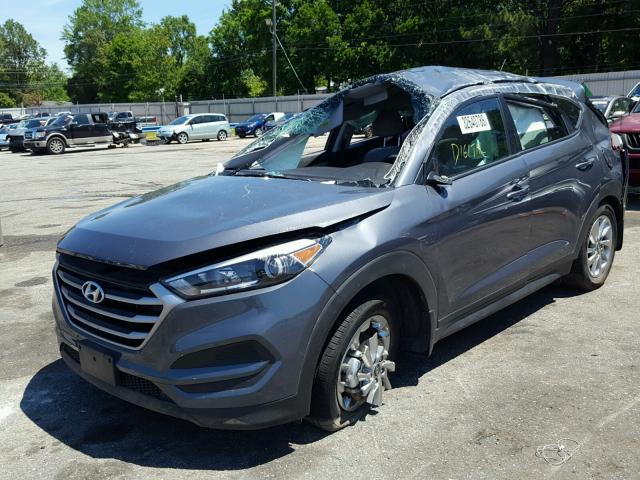 KM8J23A4XHU375265 - 2017 HYUNDAI TUCSON SE GRAY photo 2