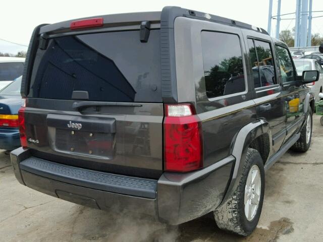 1J8HG48K96C330537 - 2006 JEEP COMMANDER GRAY photo 4