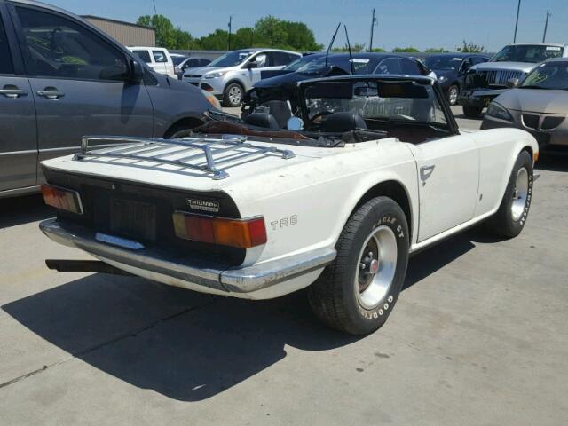 CC79399U0 - 1972 TRIUMPH CAR TR6 WHITE photo 4