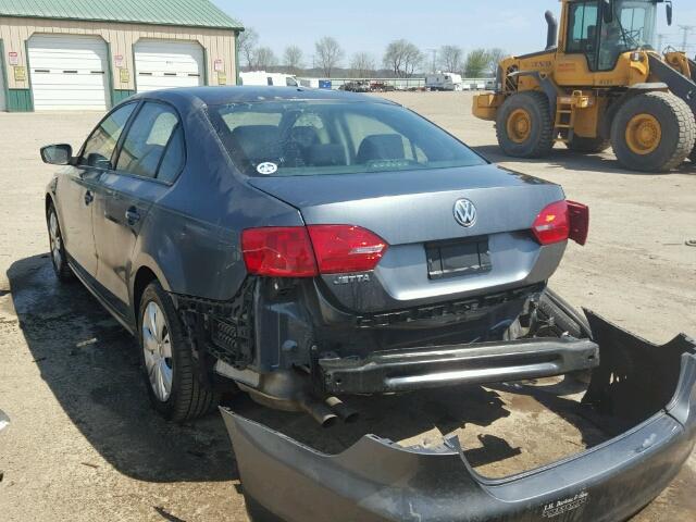 3VW2K7AJ7DM228788 - 2013 VOLKSWAGEN JETTA BASE 灰色 照片 3