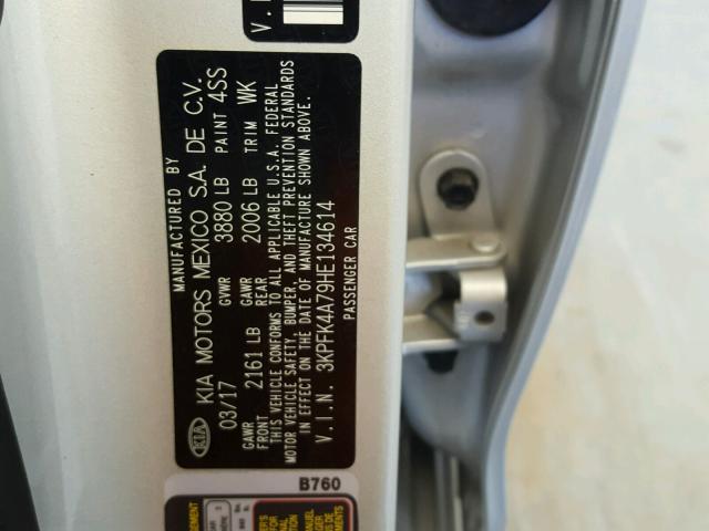 3KPFK4A79HE134614 - 2017 KIA FORTE LX SILVER photo 10