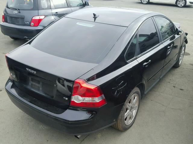 YV1MS682952078450 - 2005 VOLVO S40 T5 BLACK photo 4