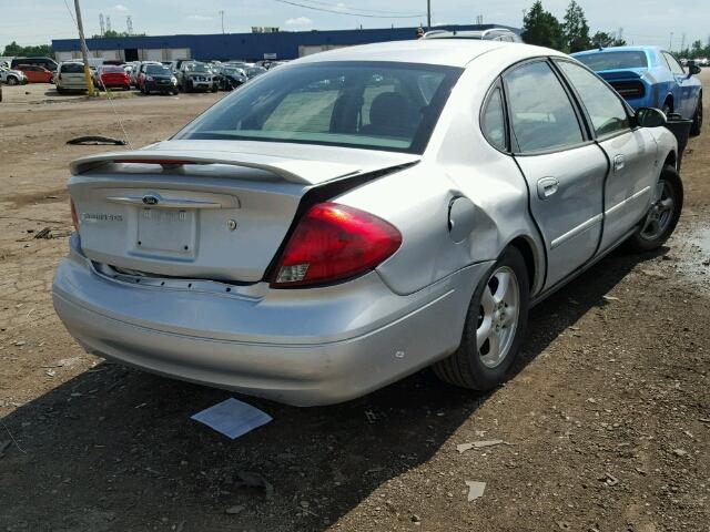 1FAFP55S62G133519 - 2002 FORD TAURUS SES SILVER photo 4