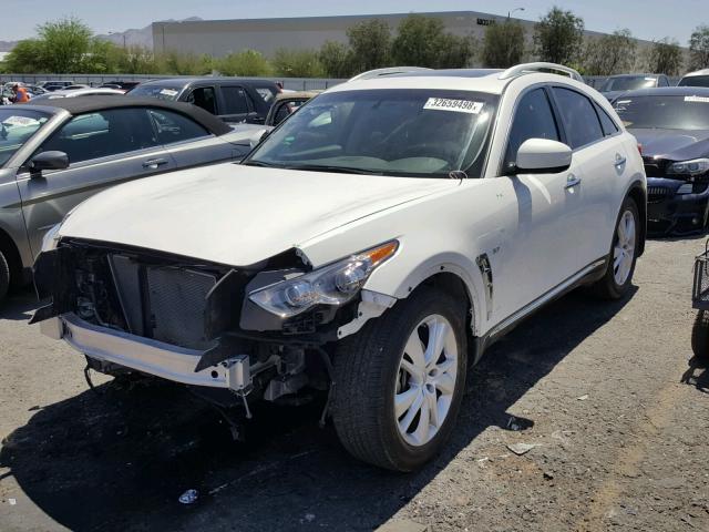 JN8CS1MU4GM670961 - 2016 INFINITI QX70 WHITE photo 2