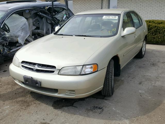 1N4DL01D2WC177530 - 1998 NISSAN ALTIMA XE GOLD photo 2