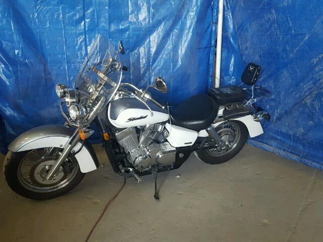 JH2RC50375M102537 - 2005 HONDA VT750 CA WHITE photo 9