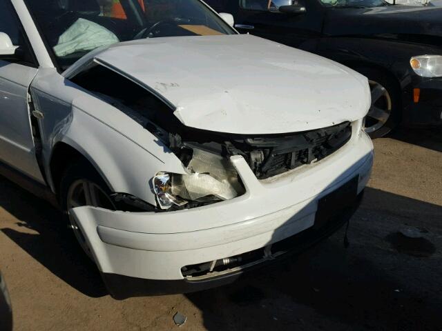 WVWPD23B7YE132988 - 2000 VOLKSWAGEN PASSAT GLX 白色 照片 9