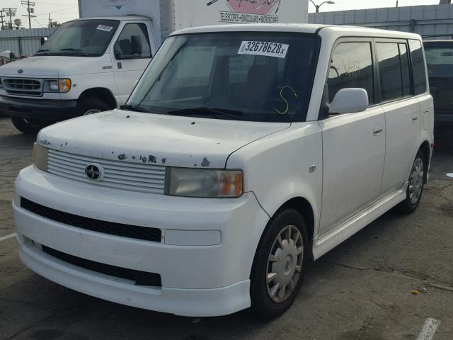 JTLKT334364085275 - 2006 TOYOTA SCION XB WHITE photo 2