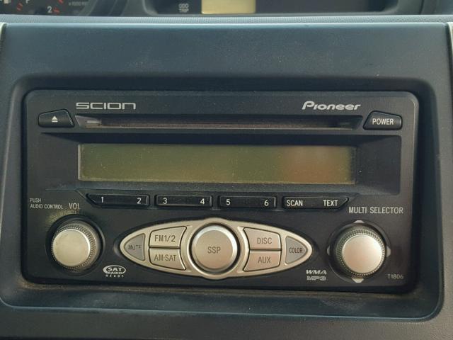 JTLKT334364085275 - 2006 TOYOTA SCION XB WHITE photo 9